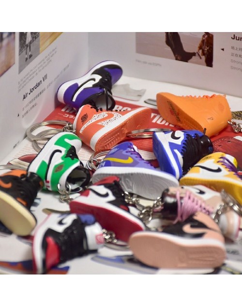 Nike ナイキ車用品 品番：X-LI-NIK-57938ラインで在庫確認とご注文の際、品番を教えてください