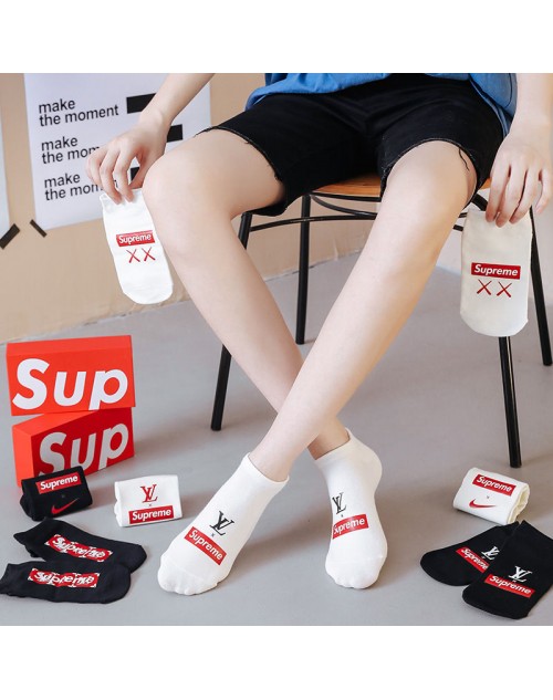 Supreme シュプリーム靴下 品番：X-LI-SUP-57686ラインで在庫確認とご注文の際、品番を教えてください