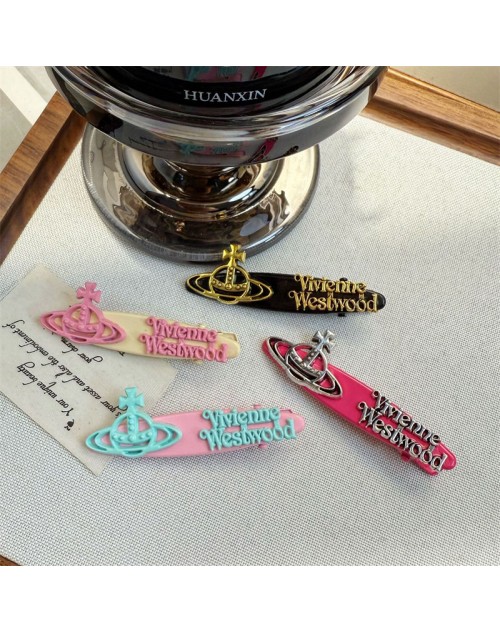 Vivienne Westwood ヘアアクセサリー 品番：X-LI-WES-58373ラインで在庫確認とご注文の際、品番を教えてください